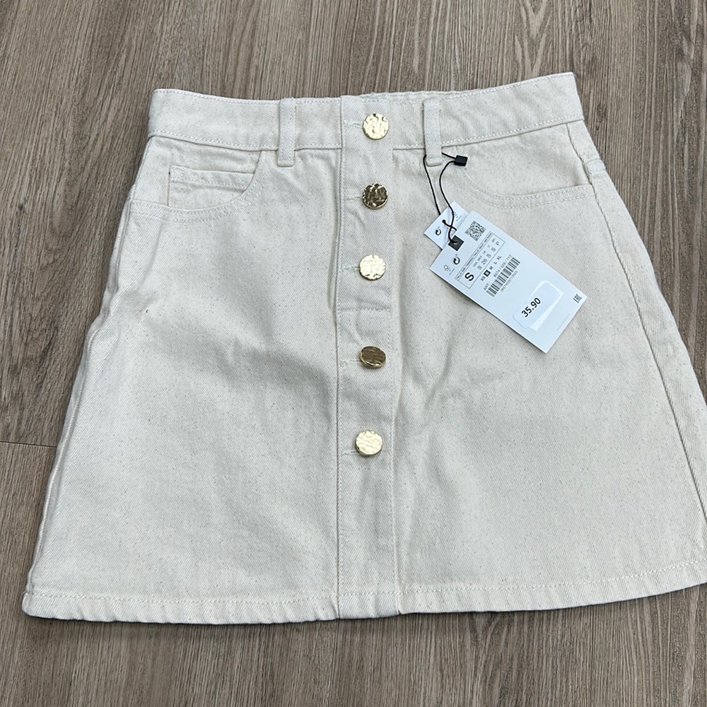 Brand new Zara white denim skirt